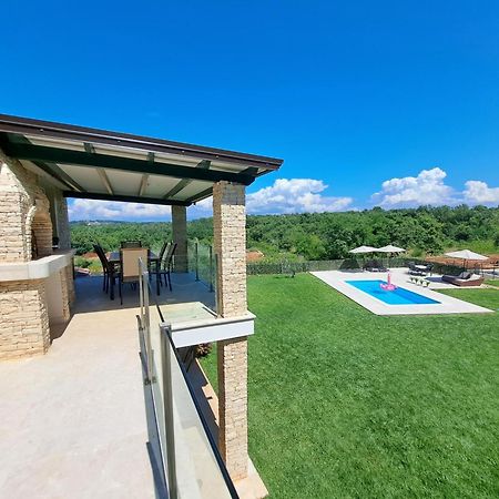 Apartments Villa Sotlar With Pool Умаг Екстериор снимка