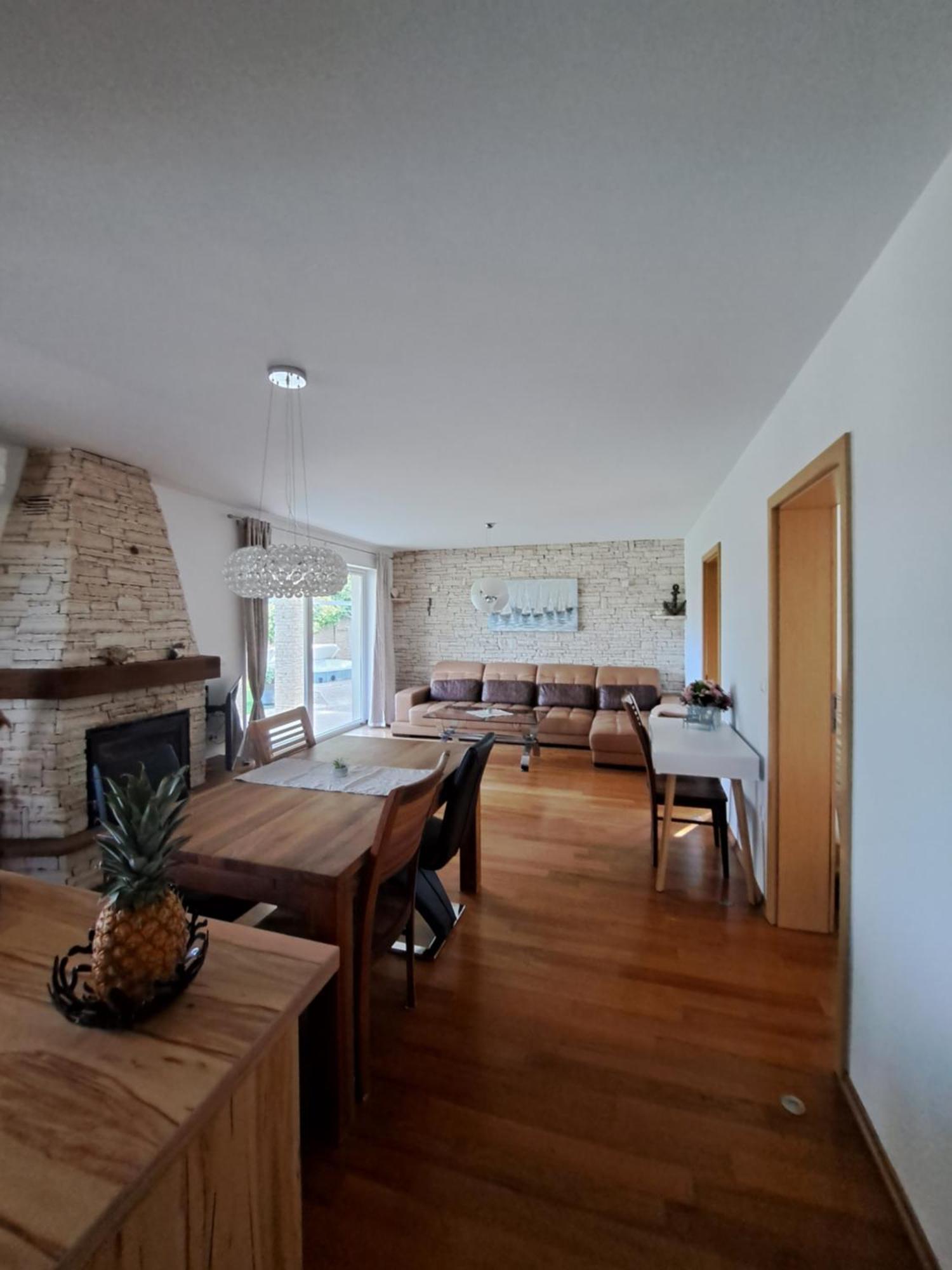 Apartments Villa Sotlar With Pool Умаг Екстериор снимка